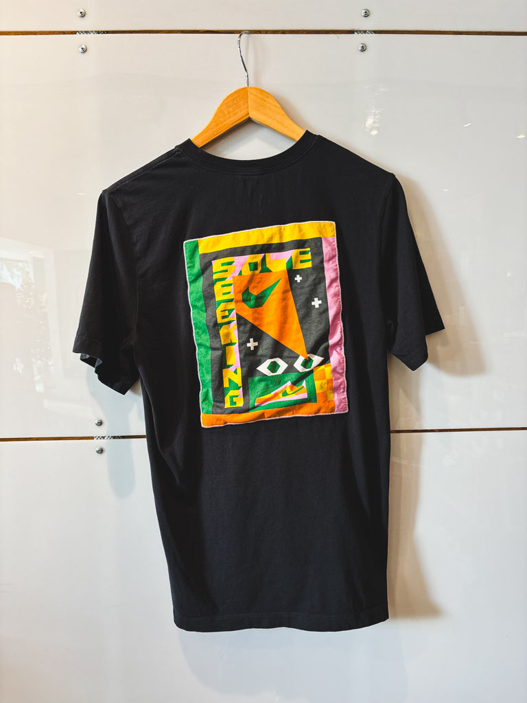 Seeking Sole Nike black s/s tee- vintage