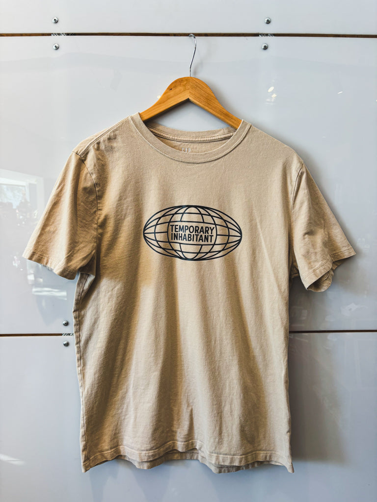 Globe gap sand s/s tee - upcycled
