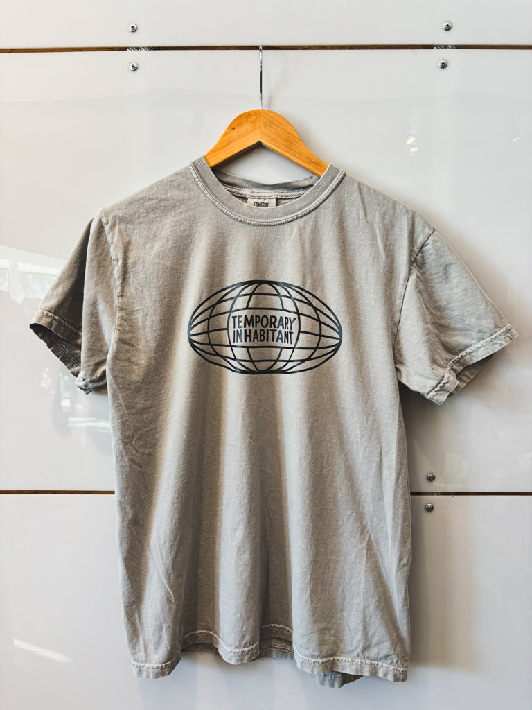 Globe light gray s/s tee - upcycled