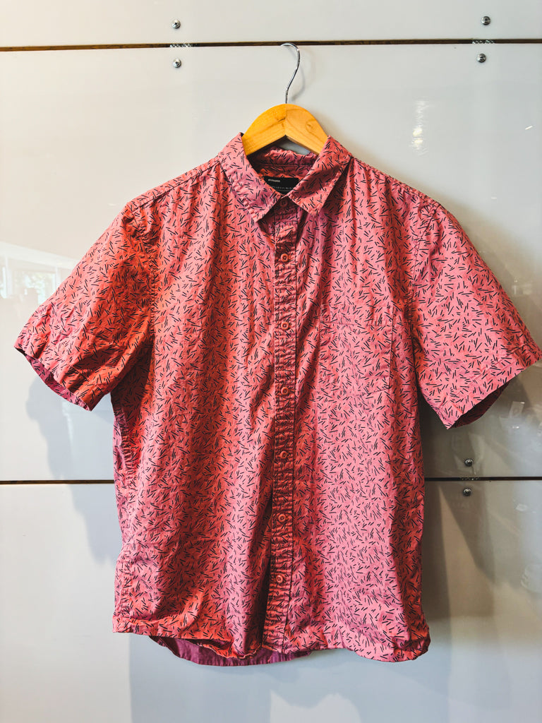 Public Opinion salmon pink s/s button up - previously loved