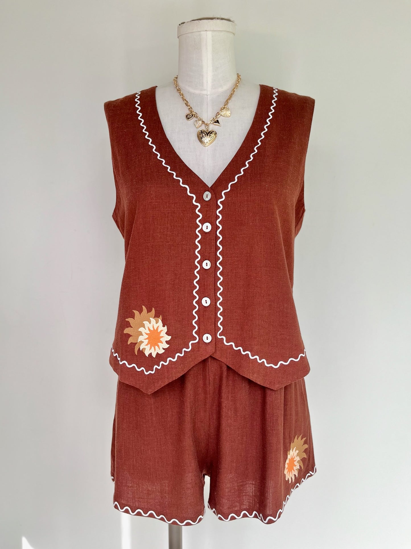 Solis Embroidered Shorts