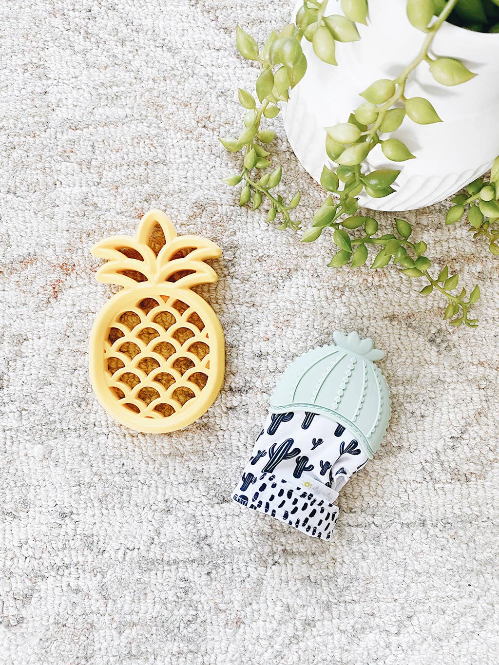 Cactus Teething Mitt