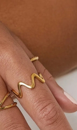 Wave Stacking Ring