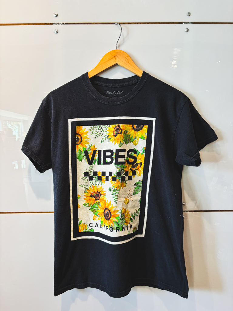 Vibes floral black s/s tee - previously loved
