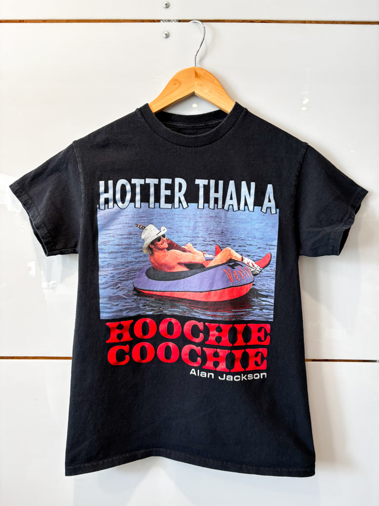 Alan Jackson Hotter than a Hoochie Coochie black tee - pre-loved