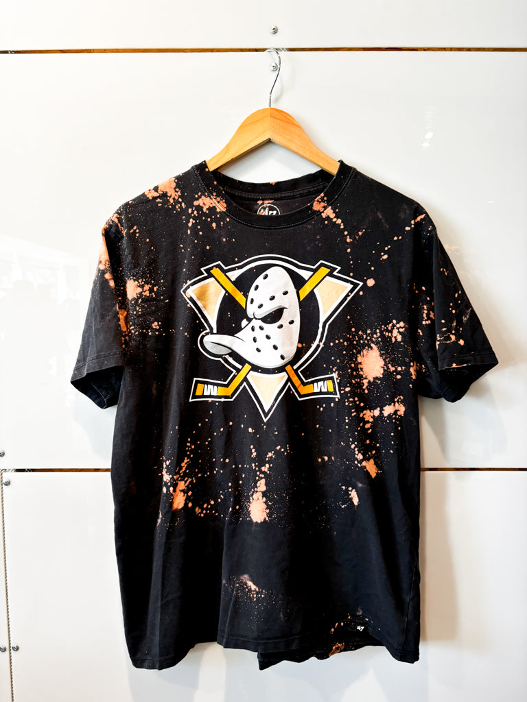 Anaheim Ducks NHL black bleach splattered tee - pre-loved
