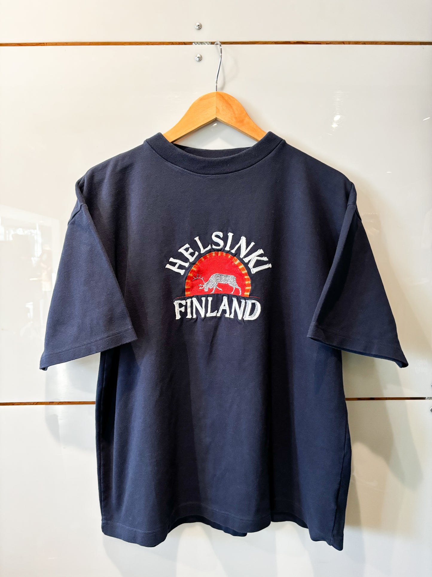 Helsinki Finland shirt - vintage