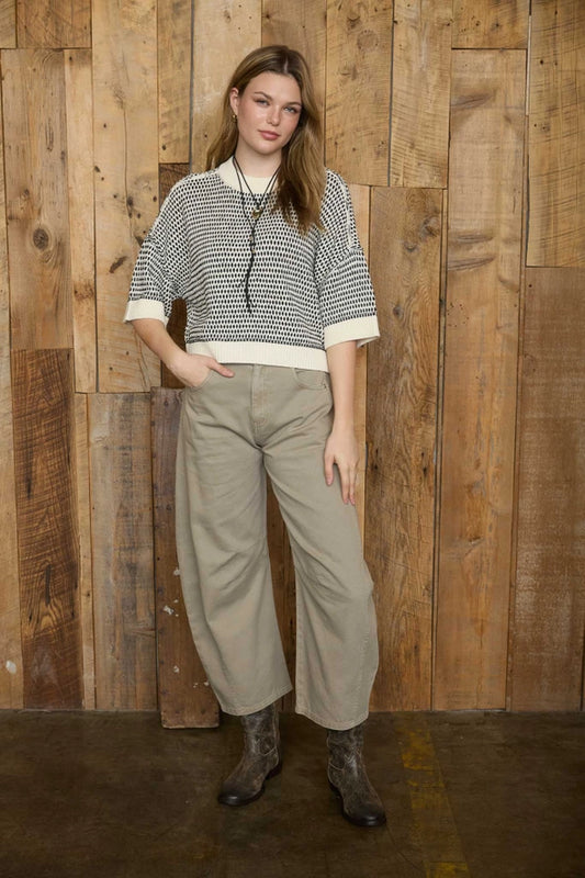 Multi-Stitch Contrast Trim Short Sleeve Knit Sweater