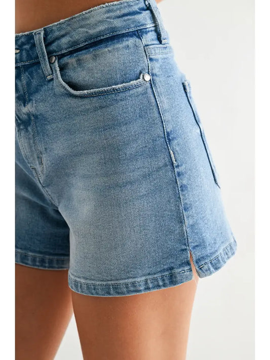 Regular Hem Stretch Short w Hidden Slit