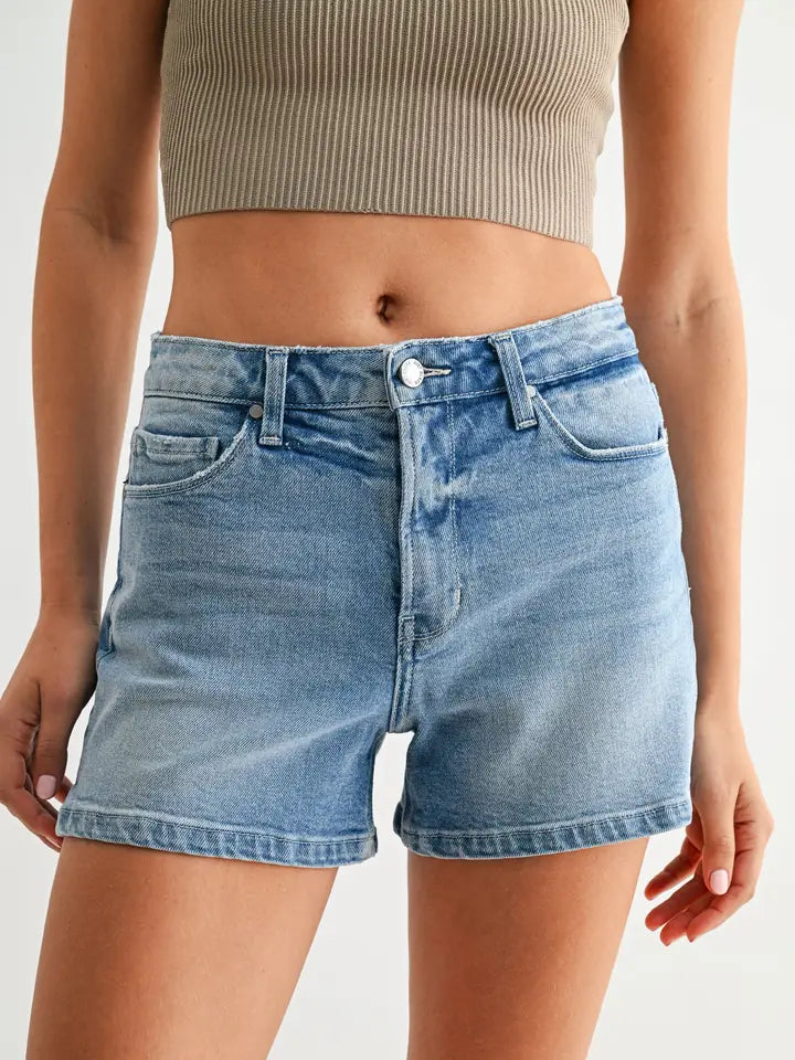 Regular Hem Stretch Short w Hidden Slit