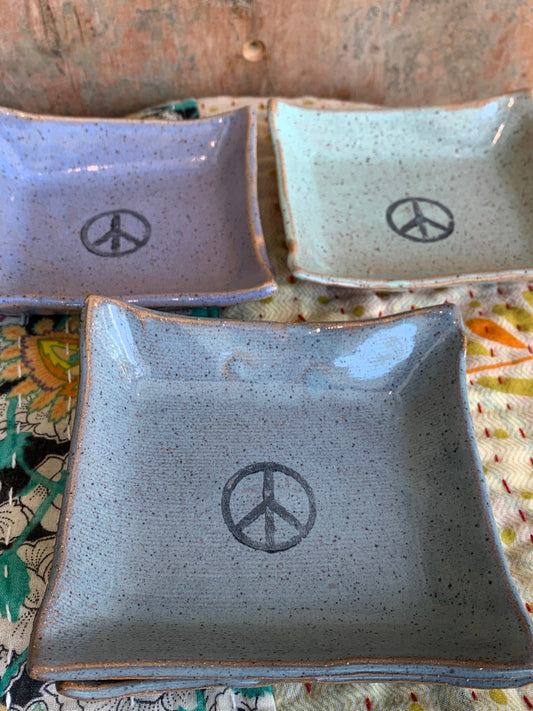 Peace Square Dish